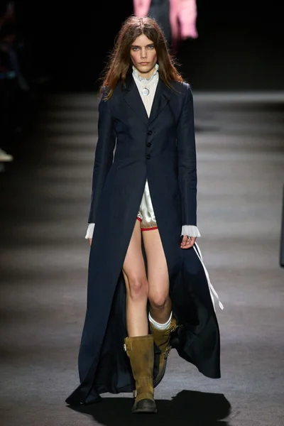 Look 1
